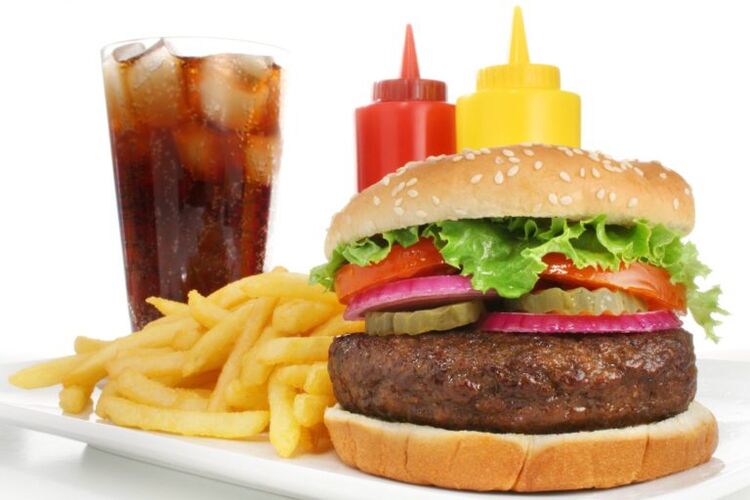 هنگام کاهش وزن باید از مصرف غذاهای چرب و سرخ شده خودداری کرد